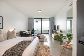1 bedroom, iron/ironing board, internet, bed sheets