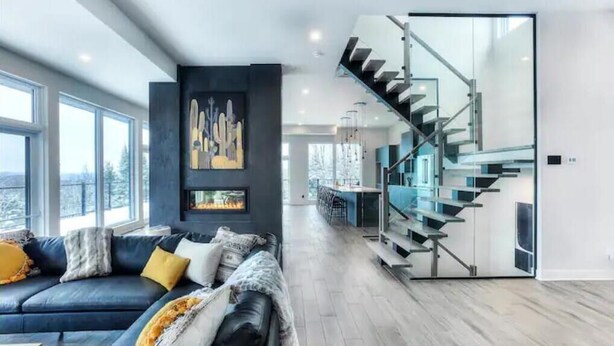 Living area - Tremblant Summit: Travel Experience Beyond Compare (La Conception)