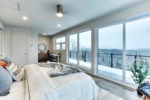5 bedrooms, WiFi, bed sheets