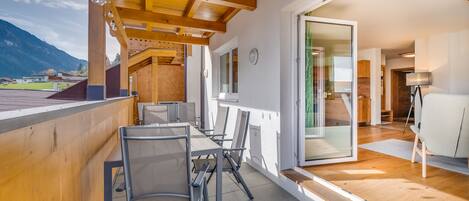 Comfort-Apartment, 2 Schlafzimmer | Balkon