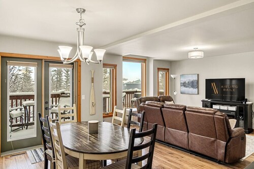 Paws & Peaks | Hot Tub | Games Room | Central