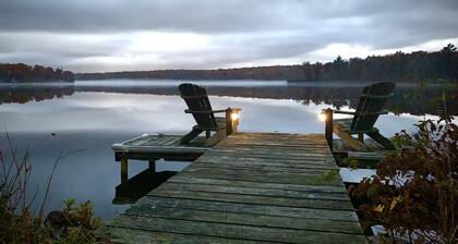 Breathtaking Private, Lakefront Retreat.