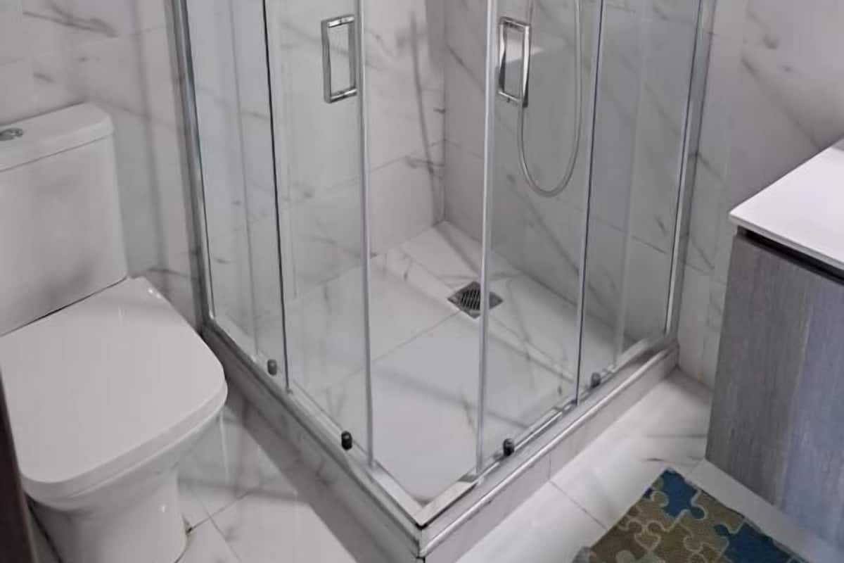 Family Apartment (D) | Bathroom