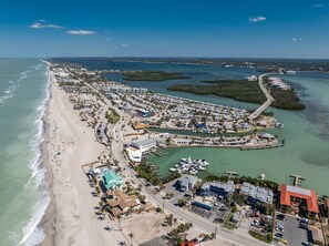 Beach nearby - Turtle Bay 1A – Manasota Key Gulf & Bay Retreat | Beach, Pool & Bay Dock (Englewood)
