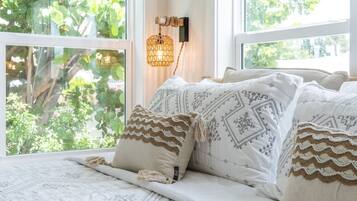 2 sovrum, skrivbord, strykjärn/strykbräda och gratis wi-fi