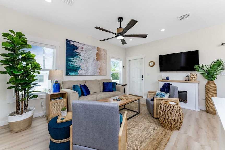 Turtle Bay 1a Manasota Key Gulf & Bay Retreat | Beach, Pool & Bay Dock - Manasota Key, FL