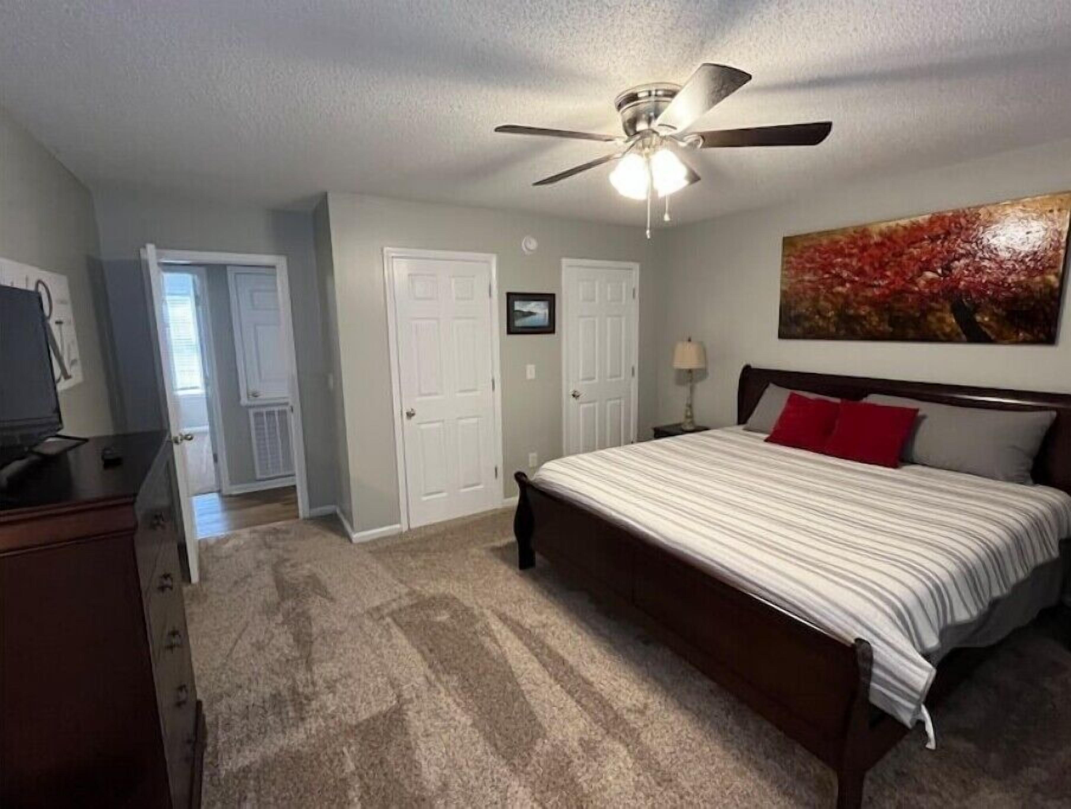 3 chambres, fer et planche à repasser, Wi-Fi gratuit, draps fournis
