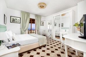 6 bedrooms, iron/ironing board, WiFi, bed sheets