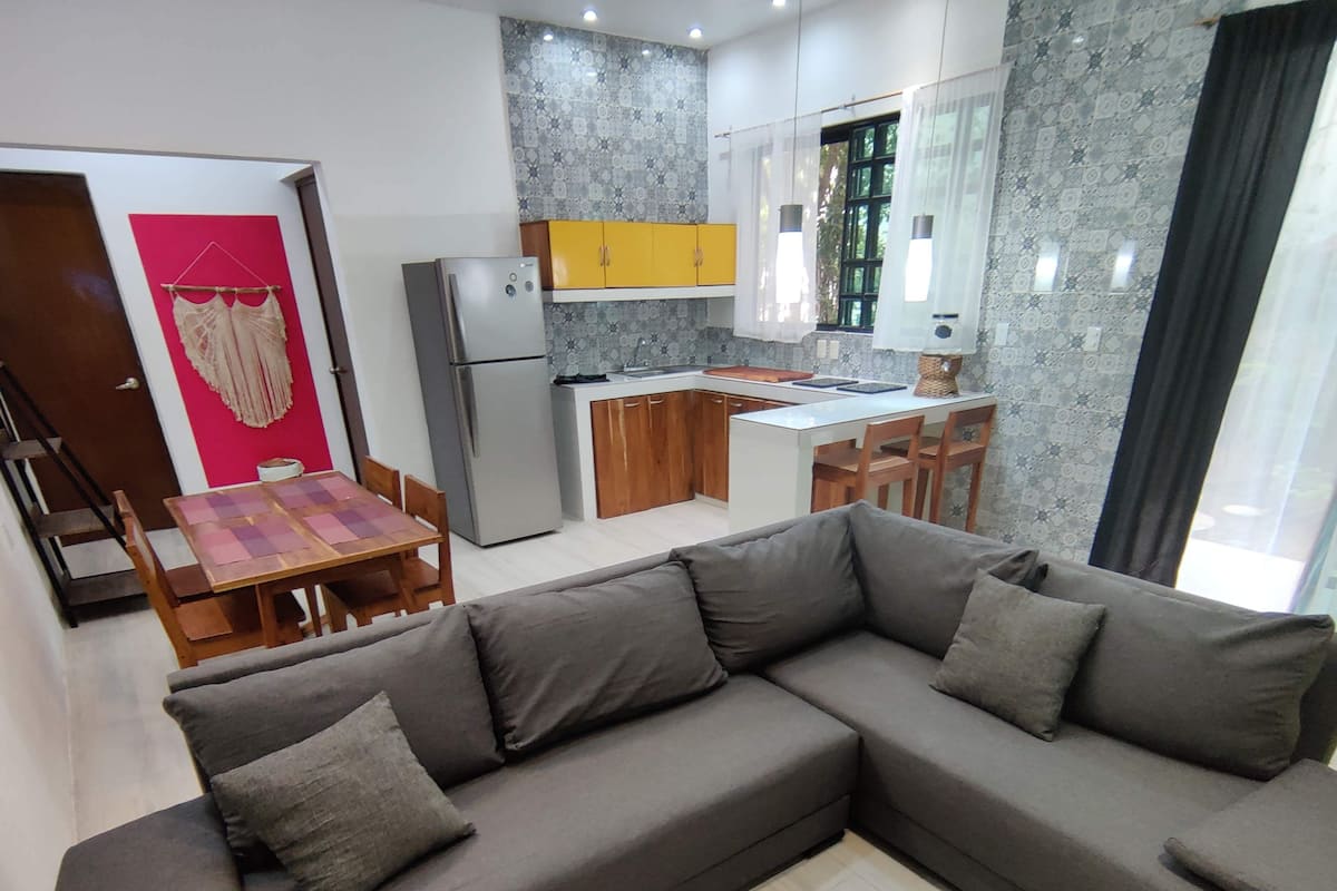 Family Apartment | Living room | 42-inch Smart TV with cable channels
