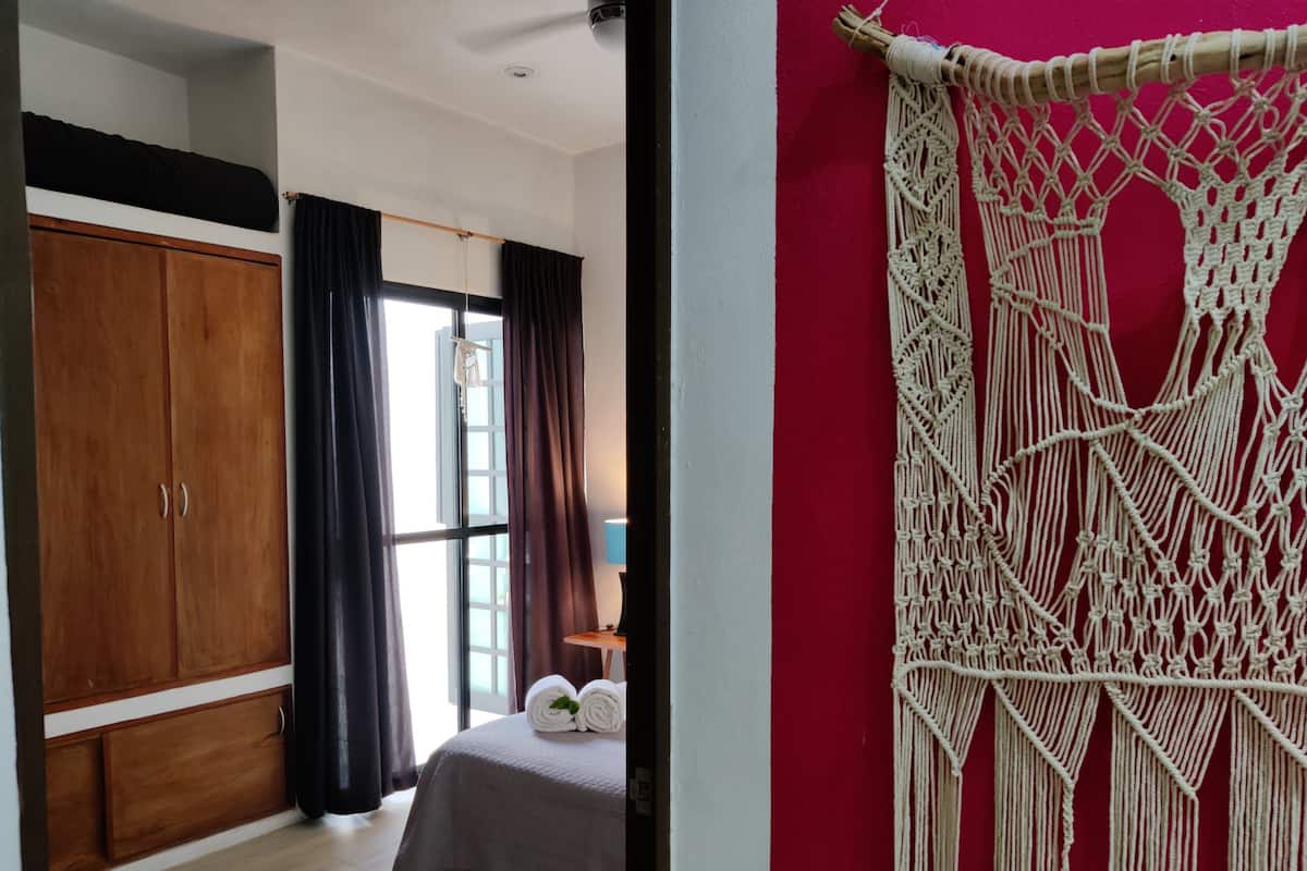 Family Apartment, 1 Bedroom, Ground Floor | Wardrobe