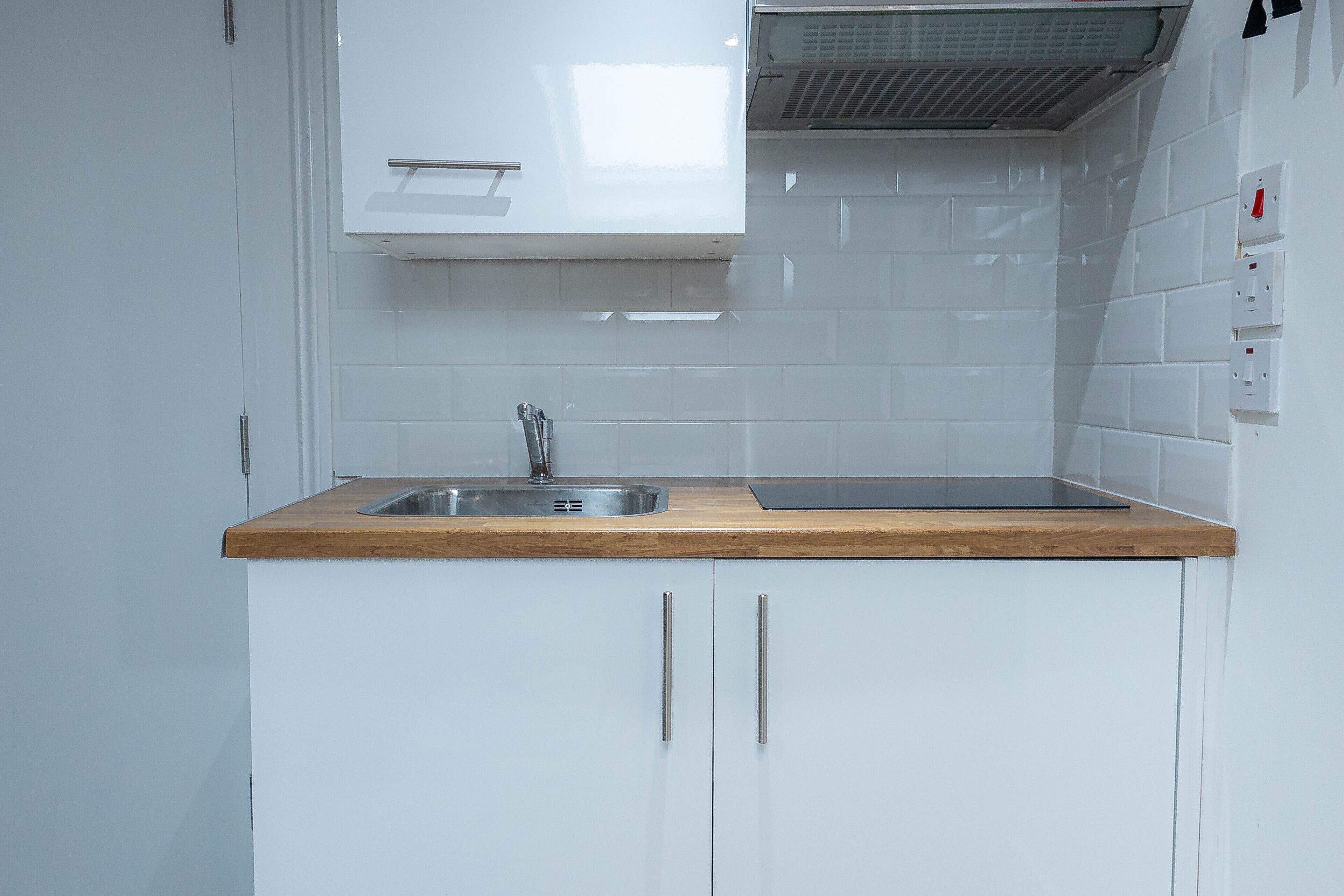 Apartment, 1 Bedroom, Private Bathroom, City View | Private kitchen | Full-sized fridge, microwave, stovetop, coffee/tea maker