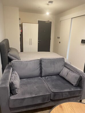 1 chambre, bureau, Wi-Fi gratuit, draps fournis