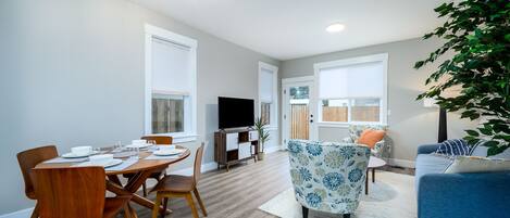 スマートテレビ、書斎 / ワークスペース