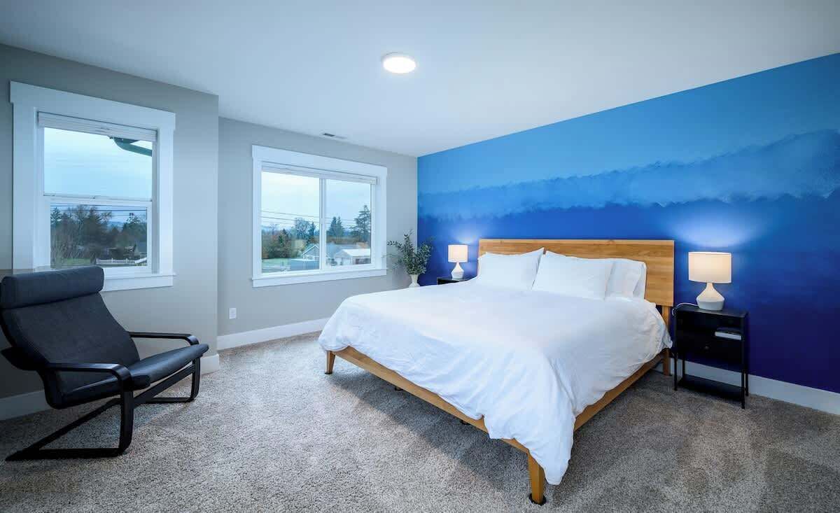 2 habitaciones, escritorio, tabla de planchar con plancha y wifi gratis 