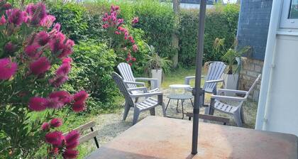 maison de standing avec jardin et spa a quimper centre deux chambres