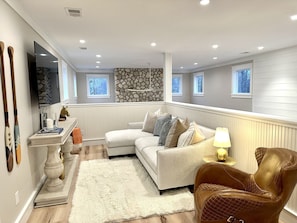 Télévision, cheminée