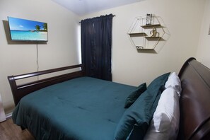 4 soverom, safe på rommet, strykejern/-brett og wi-fi (inkludert)