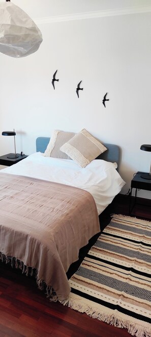 3 bedrooms, WiFi, bed sheets - Sesimbra - Holiday home with sea view, 2 steps from the beach  (Sesimbra)