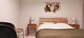 3 bedrooms, WiFi, bed sheets