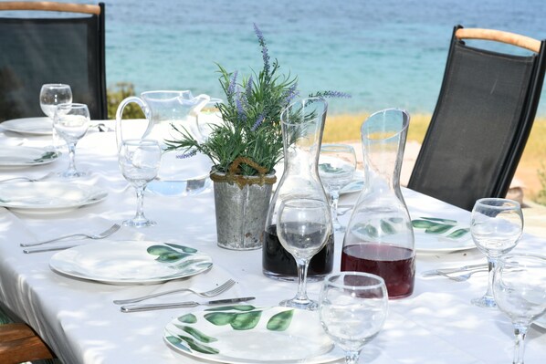 Outdoor dining