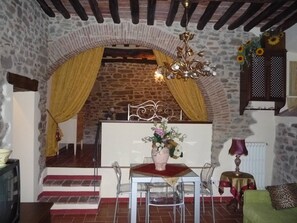 Interior - 1 Bedroom Apartment in Cortona (Cortona)