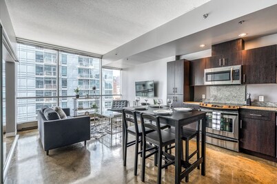 Modern Industrial DT Apartment w/ Views & Parking