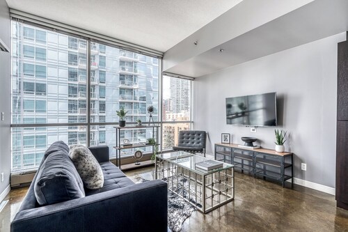 Modern Industrial DT Apartment w/ Views & Parking