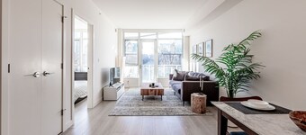 Tranquil & Central 1 BR Riverside Oasis