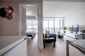 Living area - Contemporary 1 bd with stunning views *Stampede* (Calgary)