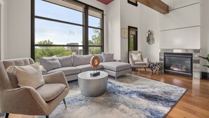 Living area - Luxury Detached Home w/ City Views & Hot Tub! (Calgary)