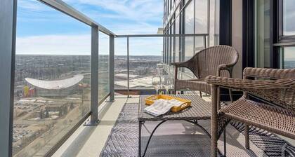 The Aurora - Elegant Unit w/ Panoramic City Views!