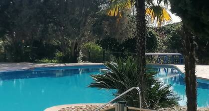 Bel appartement avec vue sur la basilique de St Raphaël et le Golfe de St Tropez