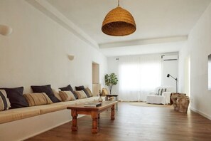 Smart TV, fireplace, table tennis, books - Finca la Cañada Santa Pola. Villa Mediterránea (Santa Pola, el Poble Llevantí)