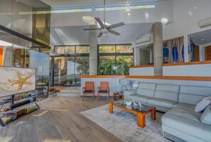 Smart-TV og stereoanlegg