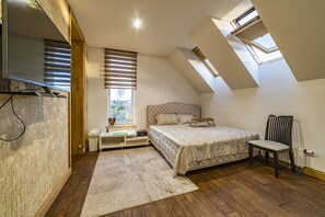 4 chambres, fer et planche à repasser, Wi-Fi, draps fournis