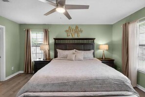 4 bedrooms, iron/ironing board, travel crib, WiFi - Beyond Knew (Milton)