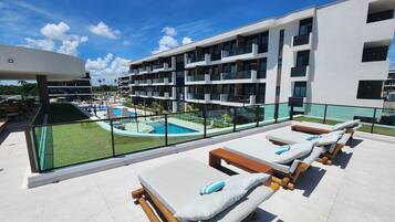 Estúdio clássico | Piscina | 3 piscinas externas