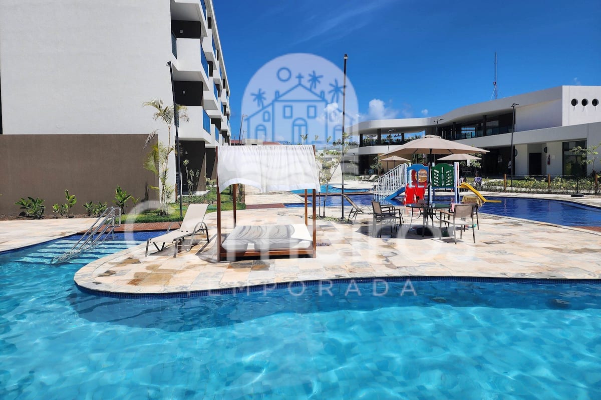 3 outdoor pools