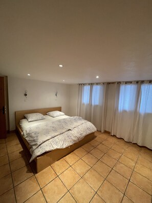 3 bedrooms, desk, travel crib, free WiFi - Grau cottage, near beach, quiet family stay (Agde)