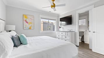 2 bedrooms, desk, free WiFi, bed sheets