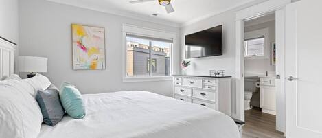 2 bedrooms, desk, free WiFi, bed sheets