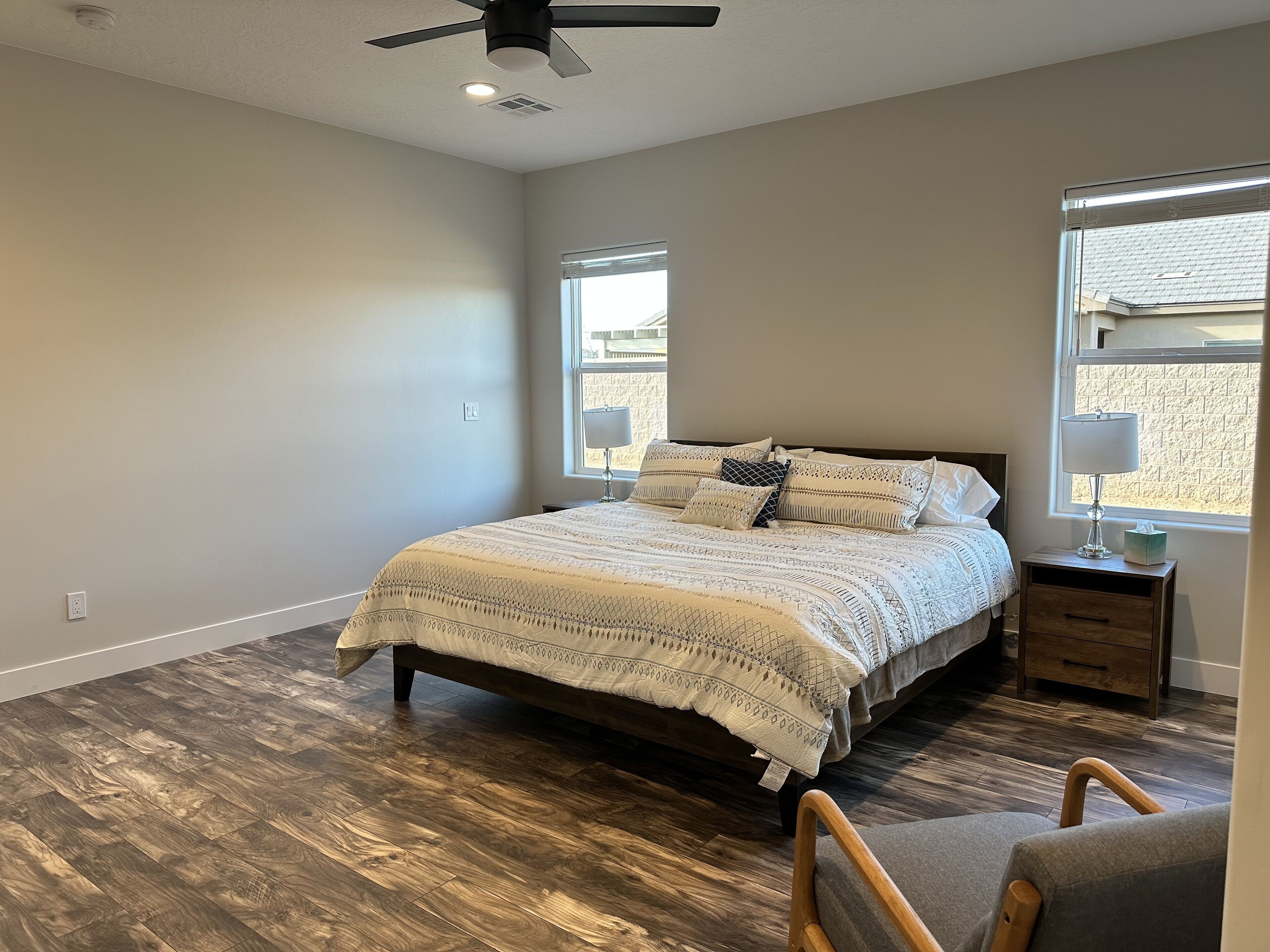 3 bedrooms, desk, free WiFi, bed sheets