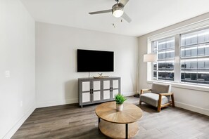 Televisor, videojocs i futbolí