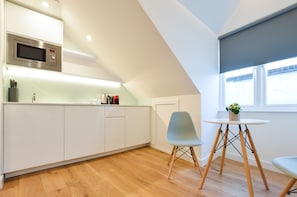 Standard Studio Apartment | 私人厨房 | 迷你冰箱、微波炉、炉灶、电热水壶