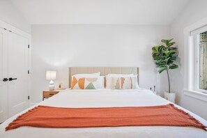 1 室のベッドルーム、WiFi (無料)、ベッドシーツ
