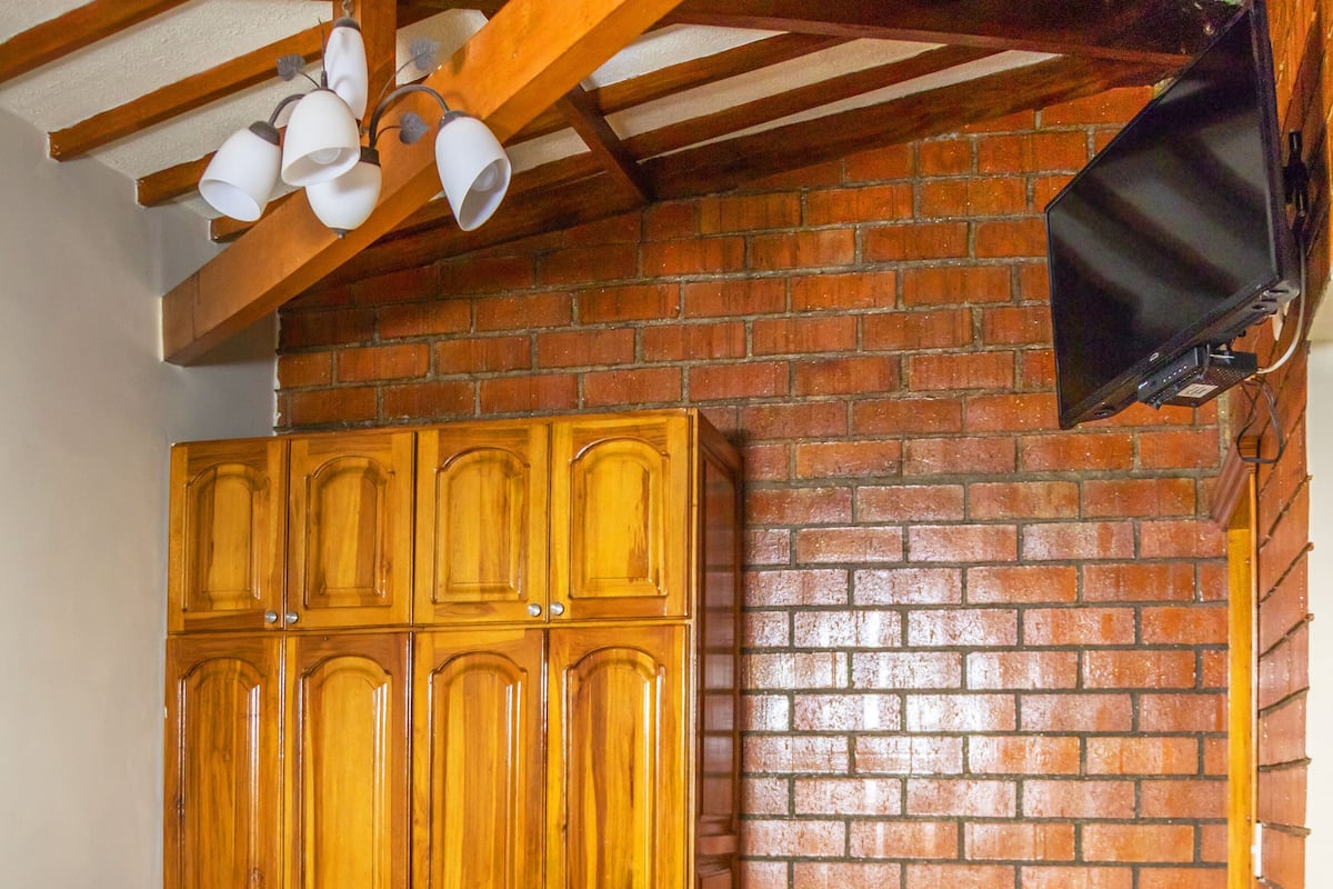 Family Quadruple Room | In-room safe, soundproofing, WiFi (free), bed sheets
