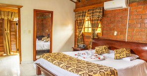 Basic Room | In-room safe, soundproofing, free WiFi, bed sheets - hostal san jorge  (Pereira)