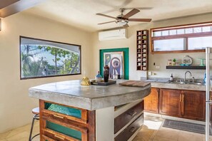 Fridge, microwave, oven, stovetop - La Choya (San José del Cabo)