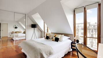 3 Schlafzimmer, Schreibtisch, Bügeleisen/Bügelbrett, WLAN