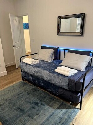 3 chambres, fer et planche Ă repasser, Wi-Fi gratuit, draps fournis
